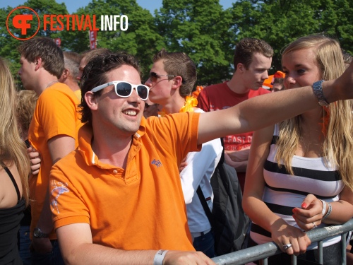 Sfeerfoto Koninginnedag Museumplein - zaterdag 30 april 2011