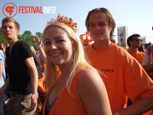 Sfeerfoto Koninginnedag Museumplein - zaterdag 30 april 2011