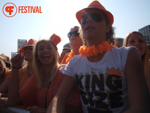 Sfeerfoto Koninginnedag Museumplein - zaterdag 30 april 2011