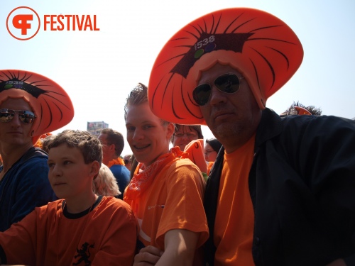 Sfeerfoto Koninginnedag Museumplein - zaterdag 30 april 2011