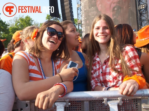 Sfeerfoto Koninginnedag Museumplein - zaterdag 30 april 2011