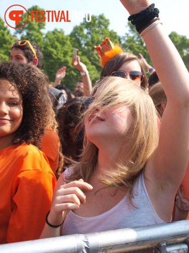 Sfeerfoto Koninginnedag Museumplein - zaterdag 30 april 2011