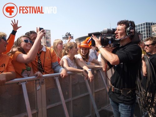 Sfeerfoto Koninginnedag Museumplein - zaterdag 30 april 2011