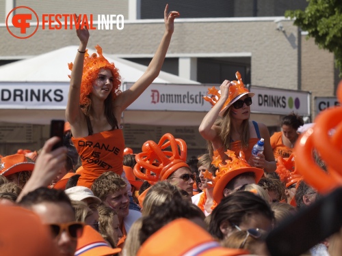 Sfeerfoto Koninginnedag Museumplein - zaterdag 30 april 2011