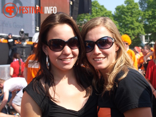 Sfeerfoto Koninginnedag Museumplein - zaterdag 30 april 2011