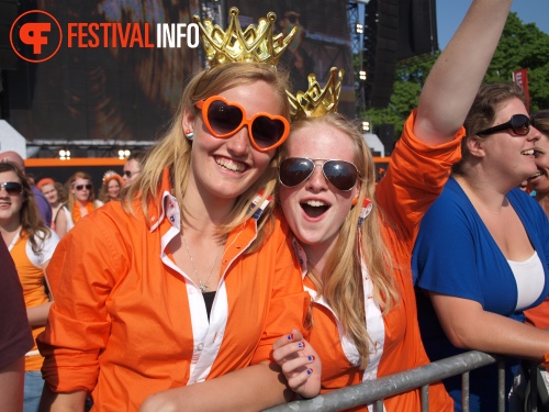 Sfeerfoto Koninginnedag Museumplein - zaterdag 30 april 2011