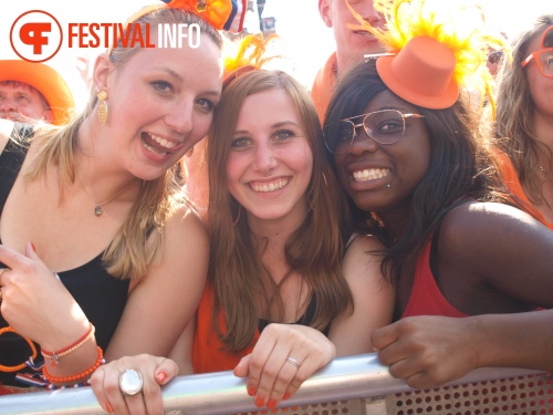 Sfeerfoto Koninginnedag Museumplein - zaterdag 30 april 2011