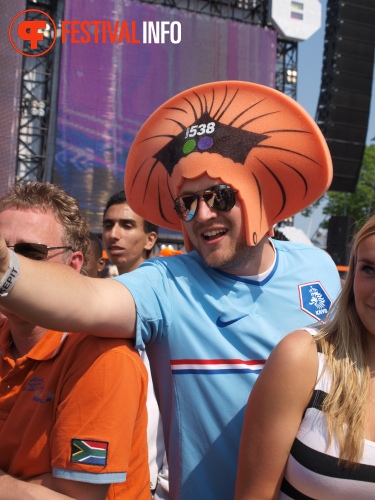 Sfeerfoto Koninginnedag Museumplein - zaterdag 30 april 2011