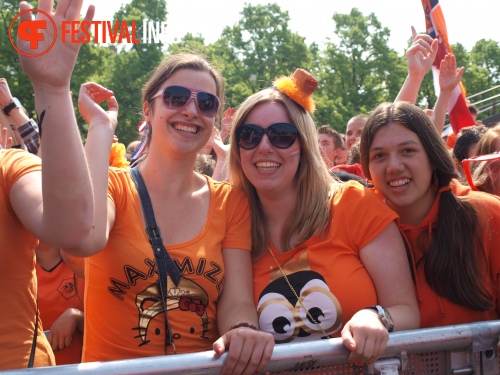 Sfeerfoto Koninginnedag Museumplein - zaterdag 30 april 2011