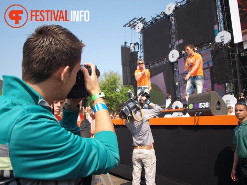 Sfeerfoto Koninginnedag Museumplein - zaterdag 30 april 2011