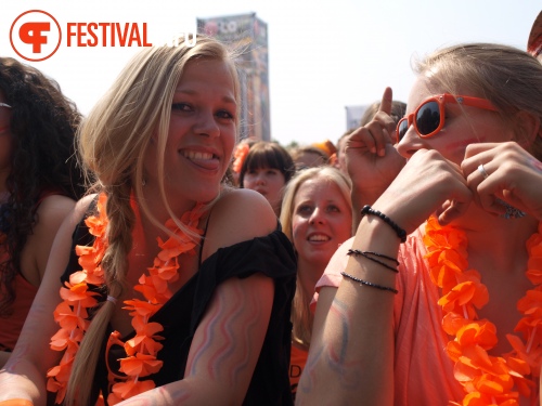 Sfeerfoto Koninginnedag Museumplein - zaterdag 30 april 2011