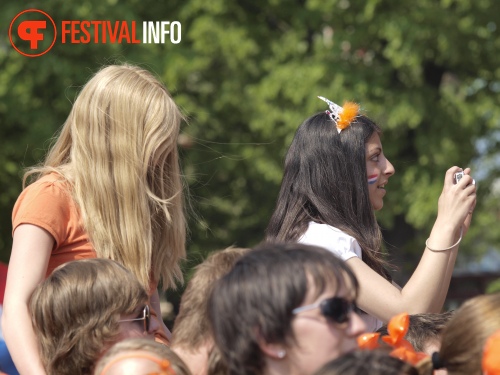 Sfeerfoto Koninginnedag Museumplein - zaterdag 30 april 2011