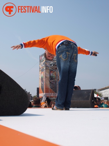 Sfeerfoto Koninginnedag Museumplein - zaterdag 30 april 2011