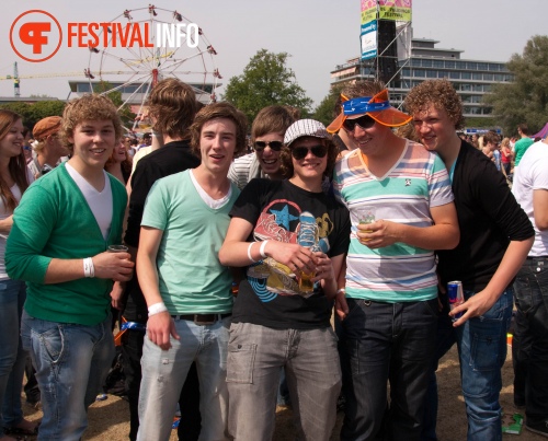 Sfeerfoto Bevrijdingsfestival Overijssel - 5 mei 2011