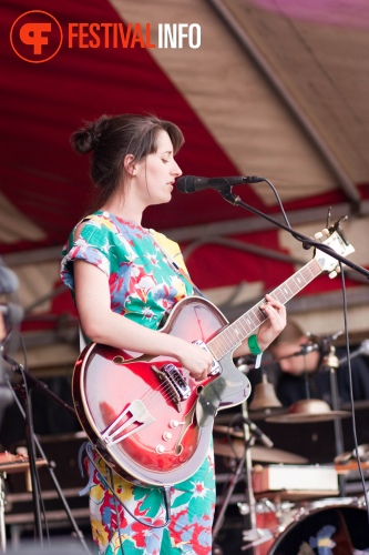 Sfeerfoto Bevrijdingsfestival Overijssel - 5 mei 2011