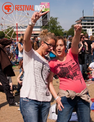 Sfeerfoto Bevrijdingsfestival Overijssel - 5 mei 2011