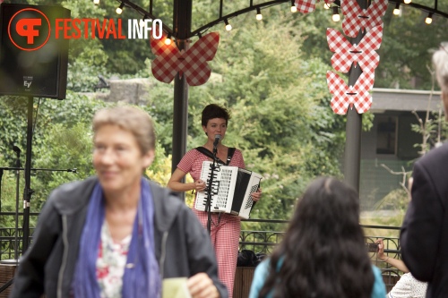 Sfeerfoto ZOOmeravond: Pearl Jozefzoon - 6/8 - Artis Amsterdam
