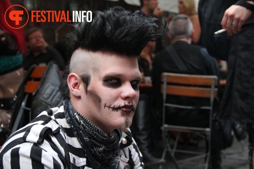 Sfeerfoto Wave-Gotik-Treffen - maandag 13 juni 2011