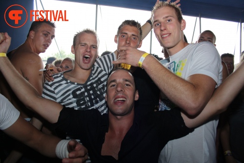 Sfeerfoto Free Festival: The Harder Styles - zaterdag 16 juli 2011