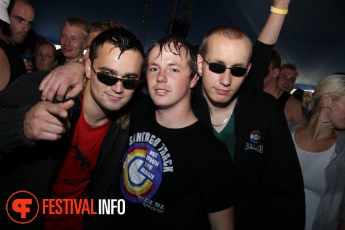 Sfeerfoto Free Festival: The Harder Styles - zaterdag 16 juli 2011