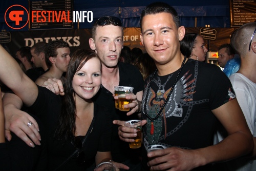Sfeerfoto Free Festival: The Harder Styles - zaterdag 16 juli 2011
