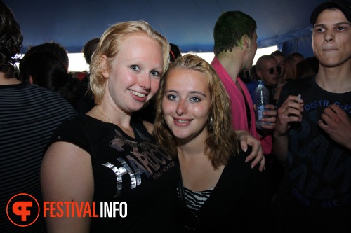 Sfeerfoto Free Festival: The Harder Styles - zaterdag 16 juli 2011