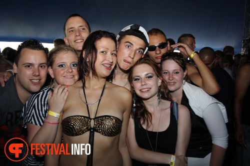 Sfeerfoto Free Festival: The Harder Styles - zaterdag 16 juli 2011