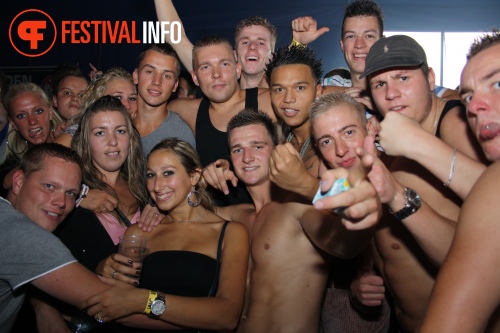 Sfeerfoto Free Festival: The Harder Styles - zaterdag 16 juli 2011