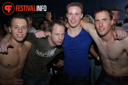 Sfeerfoto Free Festival: The Harder Styles - zaterdag 16 juli 2011