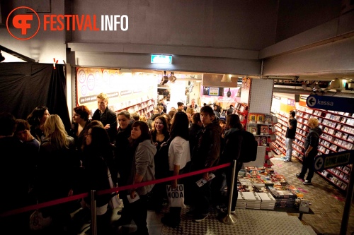 Sfeerfoto Snow Patrol Signeersessie - 10/11 - FAME Megastore