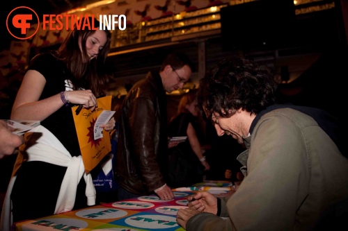 Sfeerfoto Snow Patrol Signeersessie - 10/11 - FAME Megastore