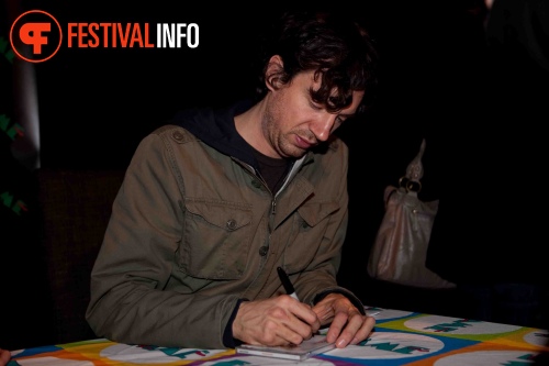 Sfeerfoto Snow Patrol Signeersessie - 10/11 - FAME Megastore