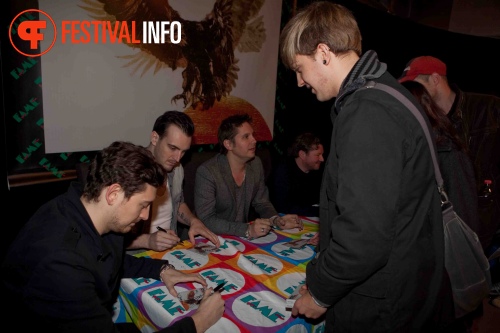 Sfeerfoto Snow Patrol Signeersessie - 10/11 - FAME Megastore