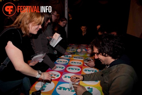 Sfeerfoto Snow Patrol Signeersessie - 10/11 - FAME Megastore