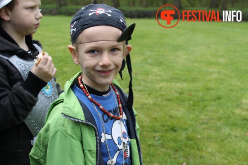 Sfeerfoto Elf Fantasy Fair Haarzuilens - zaterdag 21 april 2012