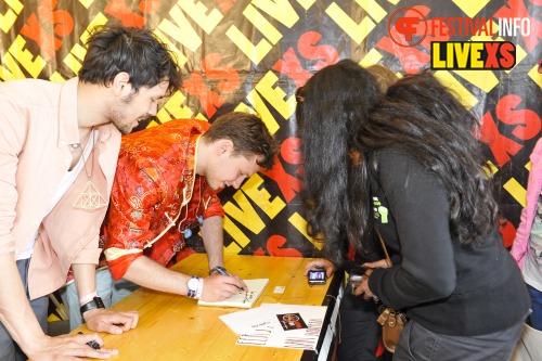 Sfeerfoto Pinkpop 2013 - Signeersessies - dag 1