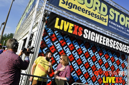 Sfeerfoto Pinkpop 2013 - Signeersessies - dag 1