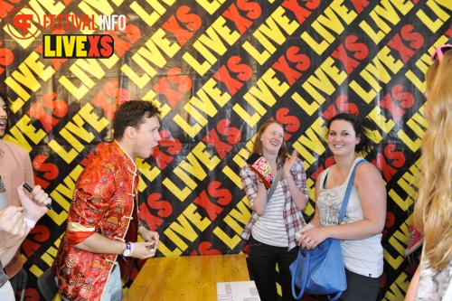 Sfeerfoto Pinkpop 2013 - Signeersessies - dag 1