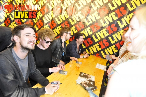 Sfeerfoto Pinkpop 2013 - Signeersessies - dag 1