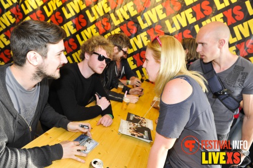 Sfeerfoto Pinkpop 2013 - Signeersessies - dag 1