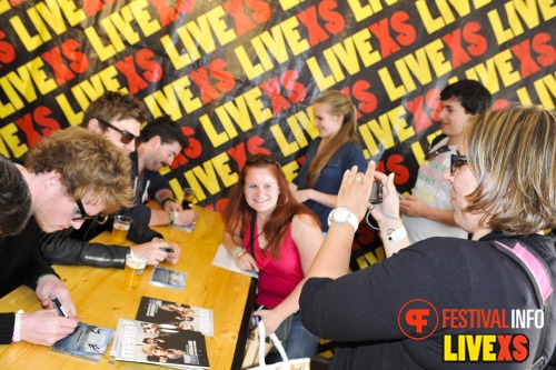 Sfeerfoto Pinkpop 2013 - Signeersessies - dag 1