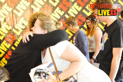 Sfeerfoto Pinkpop 2013 - Signeersessies - dag 1