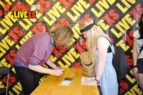 Sfeerfoto Pinkpop 2013 - Signeersessies - dag 1