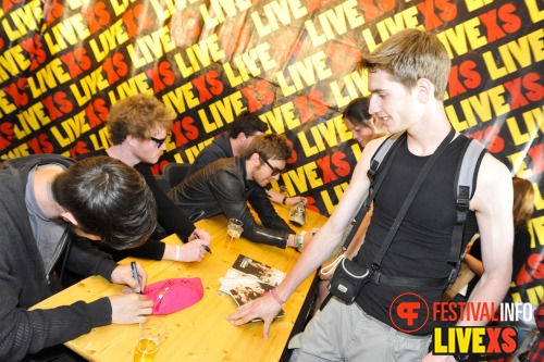 Sfeerfoto Pinkpop 2013 - Signeersessies - dag 1