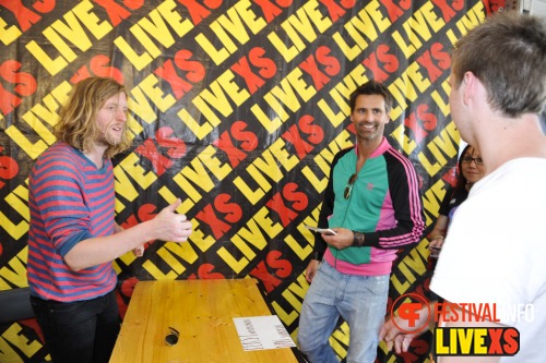 Sfeerfoto Pinkpop 2013 - Signeersessies - dag 1