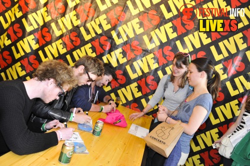 Sfeerfoto Pinkpop 2013 - Signeersessies - dag 1