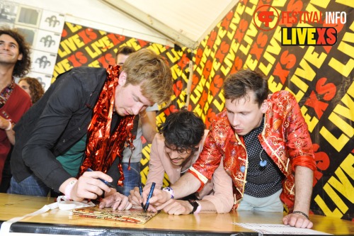 Sfeerfoto Pinkpop 2013 - Signeersessies - dag 1