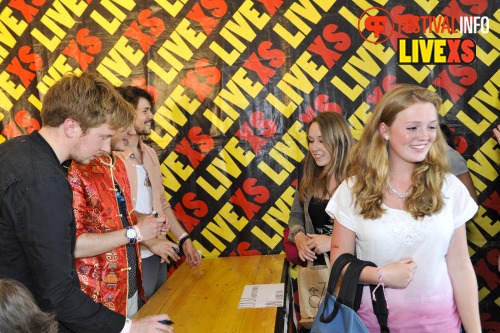 Sfeerfoto Pinkpop 2013 - Signeersessies - dag 1