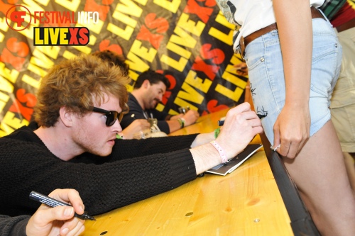 Sfeerfoto Pinkpop 2013 - Signeersessies - dag 1