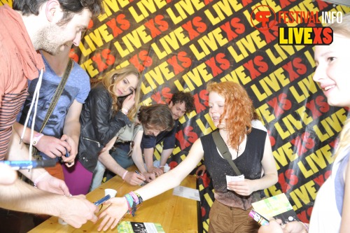 Sfeerfoto Pinkpop 2013 - Signeersessies - dag 1